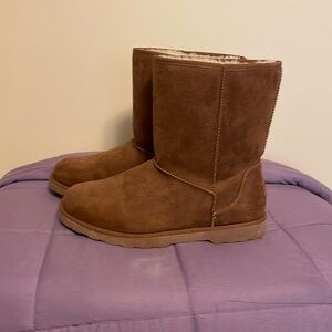 Makalu Women’s fleece lined boots